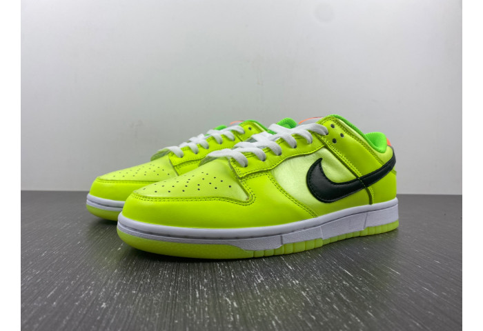 nike dunk low “glow in the dark”  fj4610-702