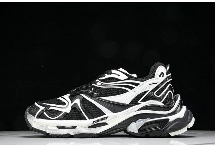 Ba*len*cia*ga track trainer  btt-187