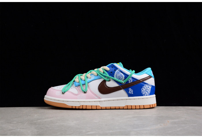 nk dunk low se "free .99"  cz2496-100