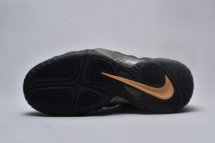 nike air foamposite pro black metallic gold 624041-009