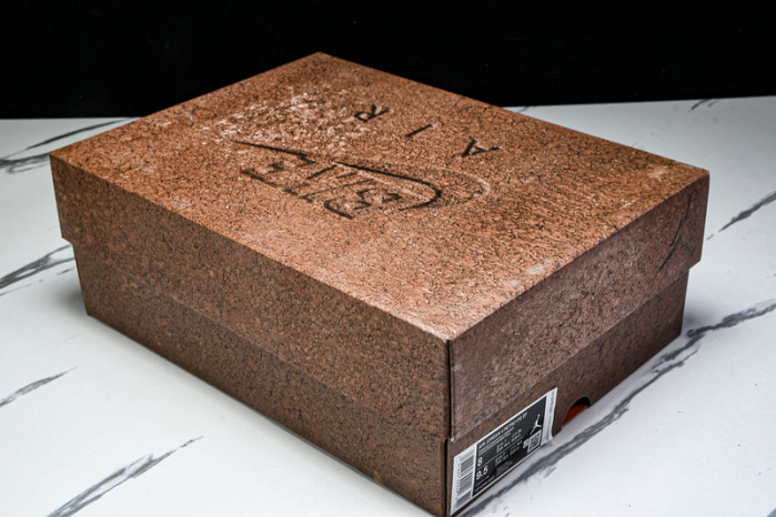 Air Jordan 4 HF4340-800