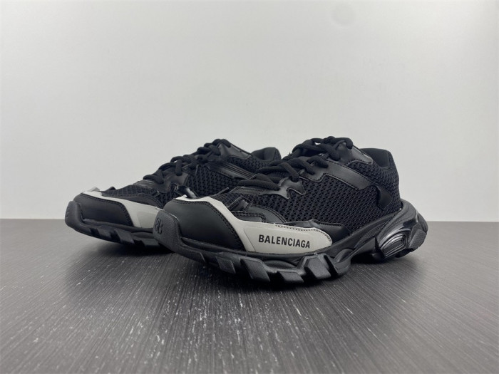 Ba*len*cia*ga track trainer  btt-028