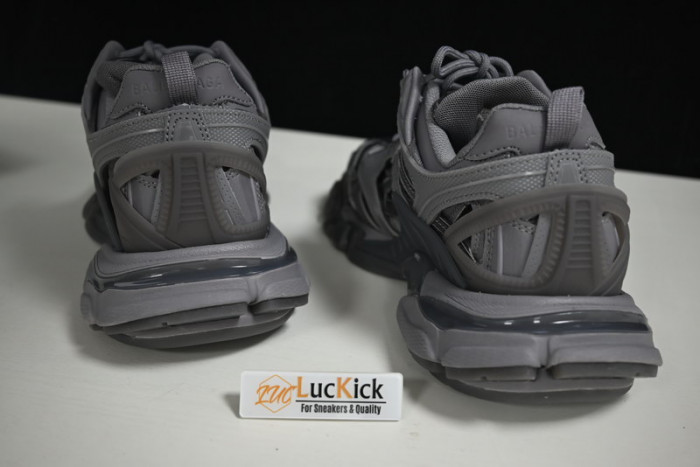 Ba*len*cia*ga track trainer  btt-011