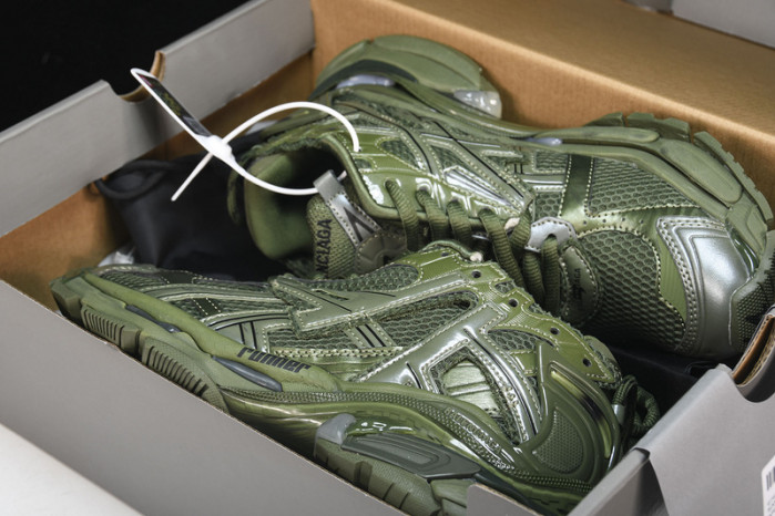 Ba*len*cia*ga track trainer  btt-056