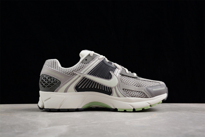 nike zoom    fd9920-022