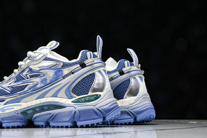 C/O​ SNEAKERS CO-025