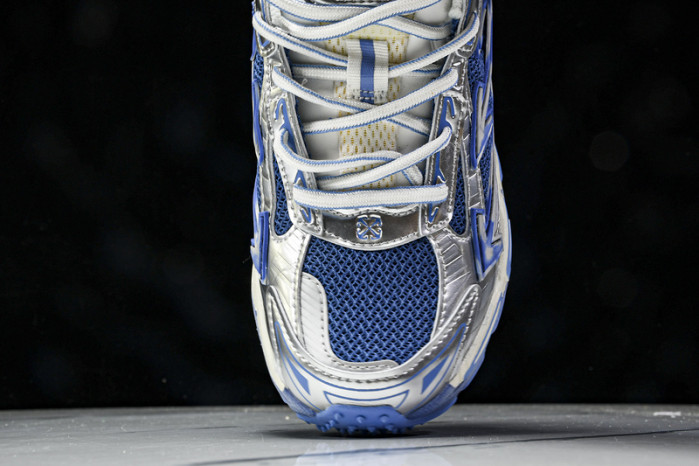 C/O​ SNEAKERS CO-025