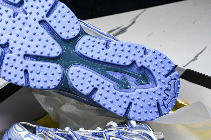 C/O​ SNEAKERS CO-025