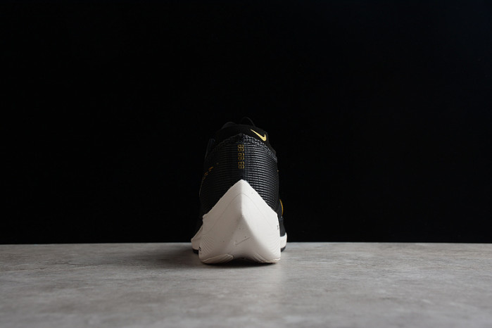 nike zoomx vaporfly next% 2 black metallic gold coin cu4111-001