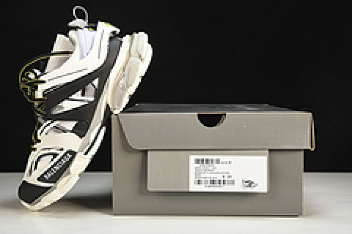 Ba*len*cia*ga track trainer  btt-069