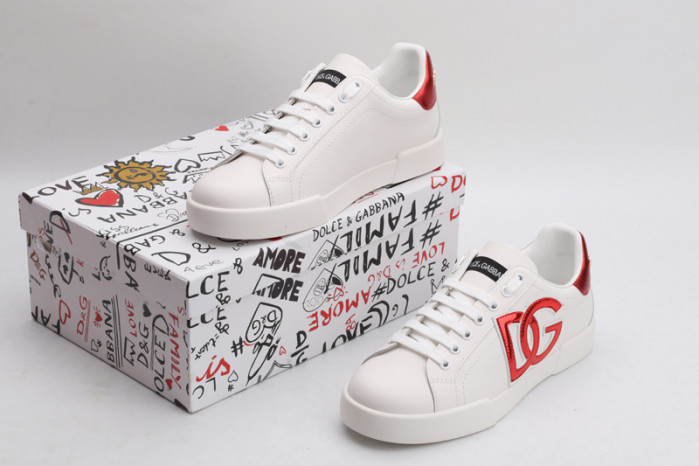 dg  sneakers  dg -052