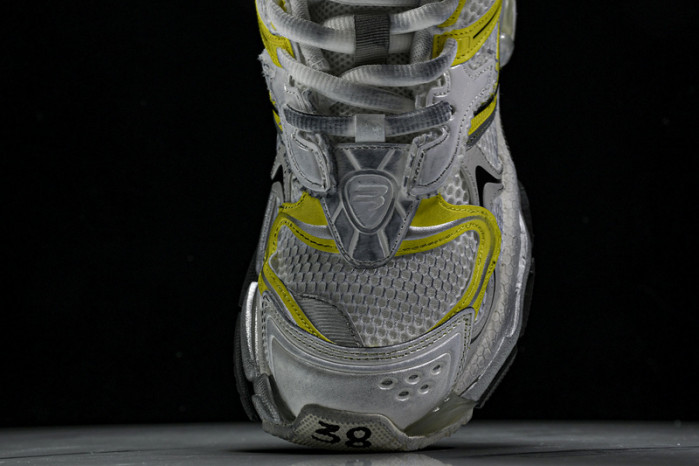 Ba*len*cia*ga track runner  btt-192