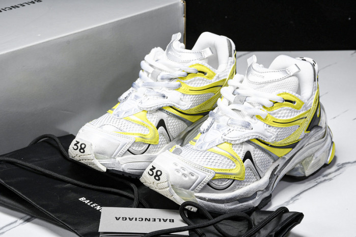 Ba*len*cia*ga track runner  btt-192