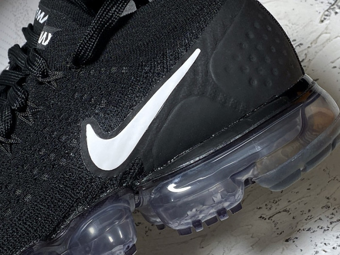 nike air vapormax 2 black white 942842-001
