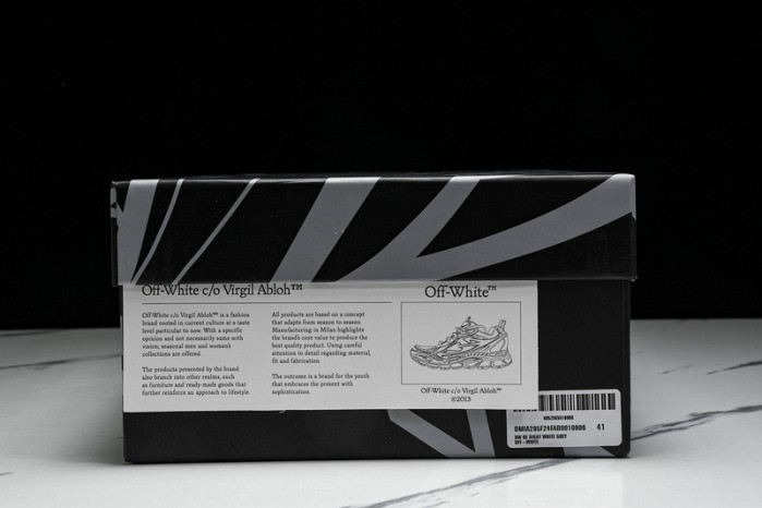 c/o​  sneakers  co-011