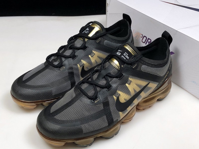 nike air vapormax 2019 black metallic gold ar6631-002