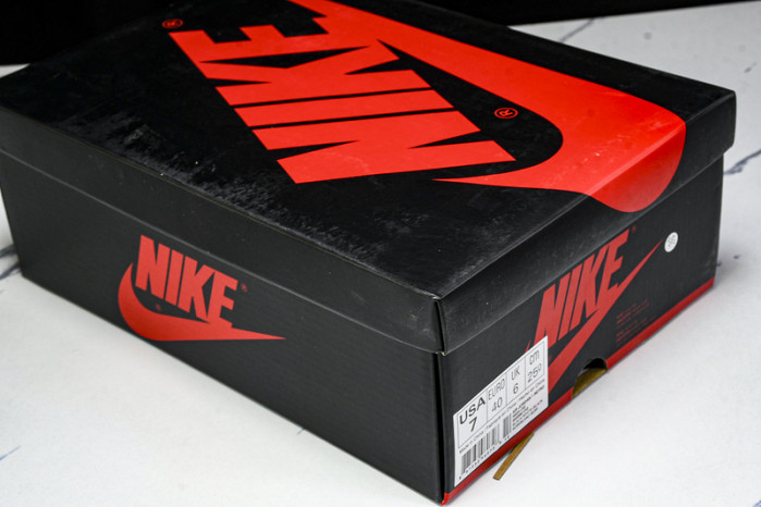 Air Jordan 1 High OG "Stage Haze" 555088-010