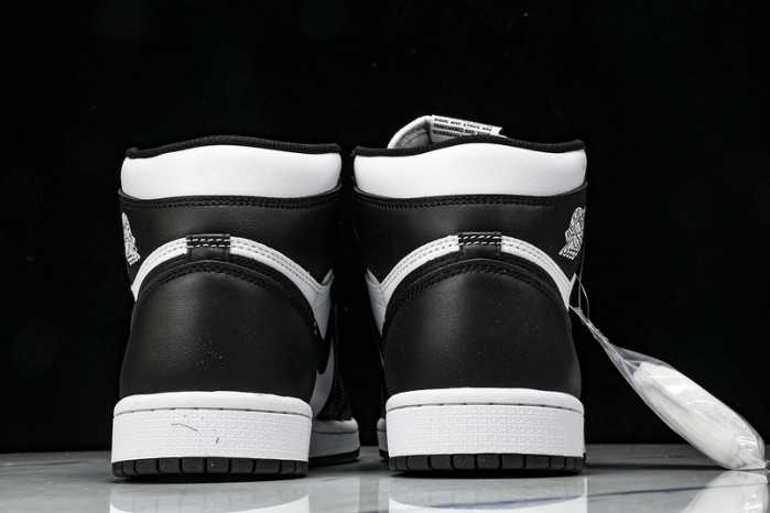 Air Jordan 1 High OG "Stage Haze" 555088-010