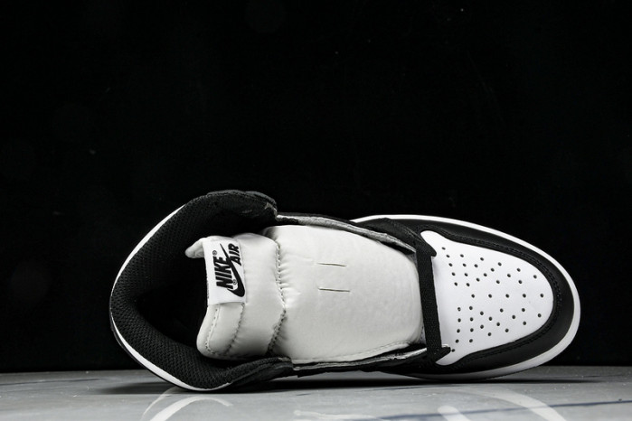 Air Jordan 1 High OG "Stage Haze" 555088-010