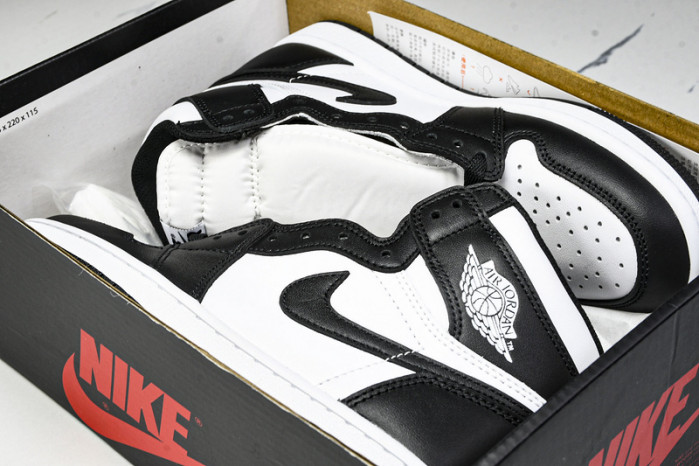 Air Jordan 1 High OG "Stage Haze" 555088-010