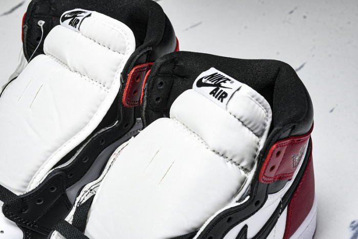 Air Jordan 1 High Retro 555088-125