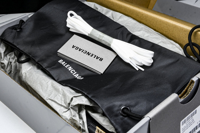 Balenciaga Hamptons Worn-Out WCURB1000