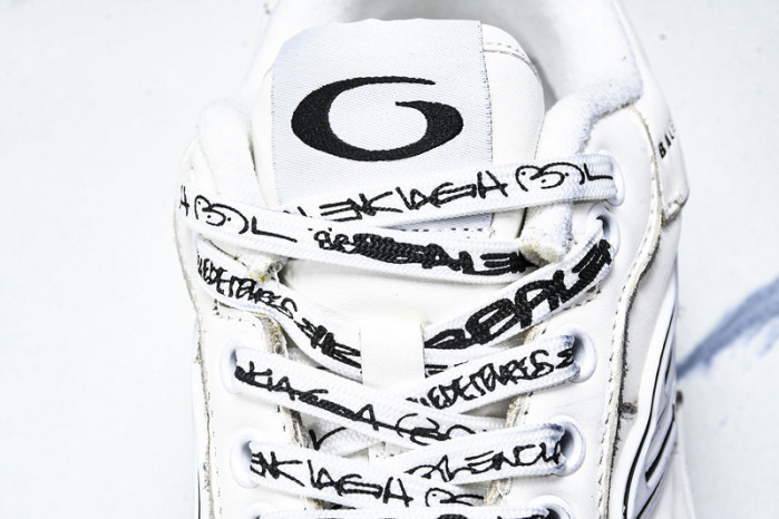 Balenciaga Hamptons Worn-Out WCURS9000