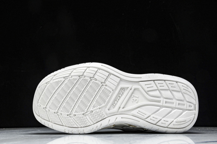 Balenciaga Hamptons Worn-Out WCURS9000