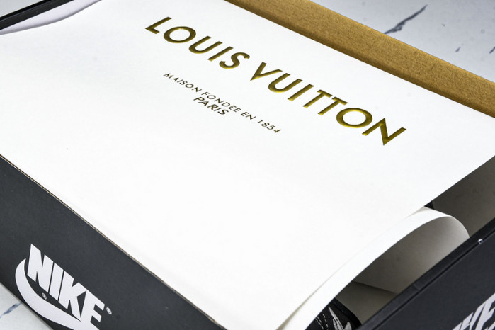 Travis Scott x Jordan Air Jordan 1 Low DL2211-001