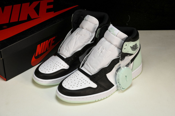 air jordan 1 retro high og nrg "igloo" 861428-100