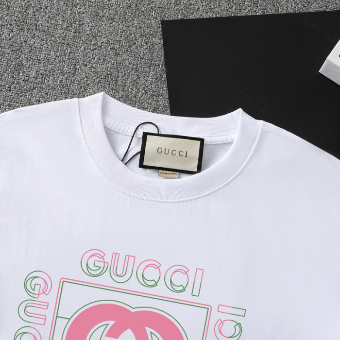 G*UCCI CLOTHES GICS-011