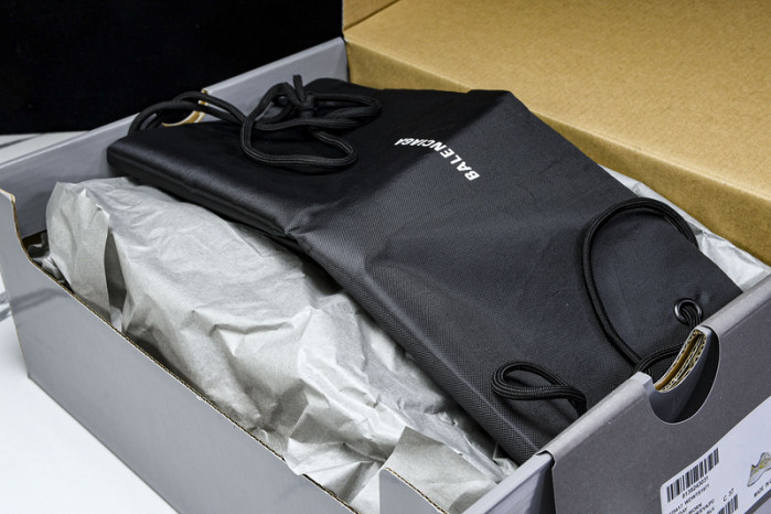 B*al*enciaga Monday Sneaker BMS-003