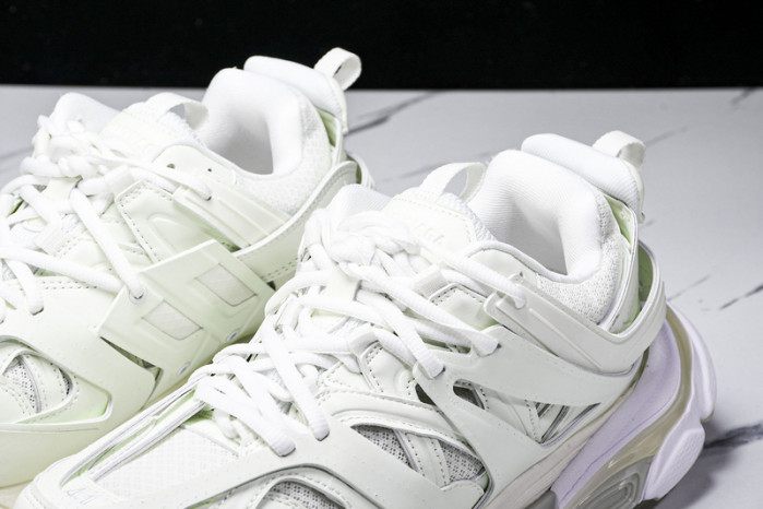 Ba*len*cia*ga track trainer  btt-186