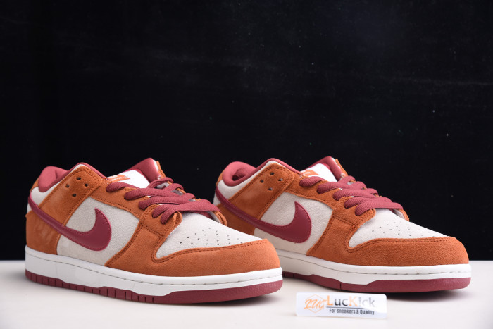 nike sb dunk low pro dark russet cedar bq6817-202