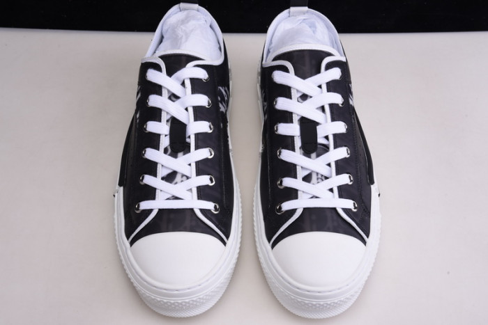 dr b23 low-top sneakers 0101
