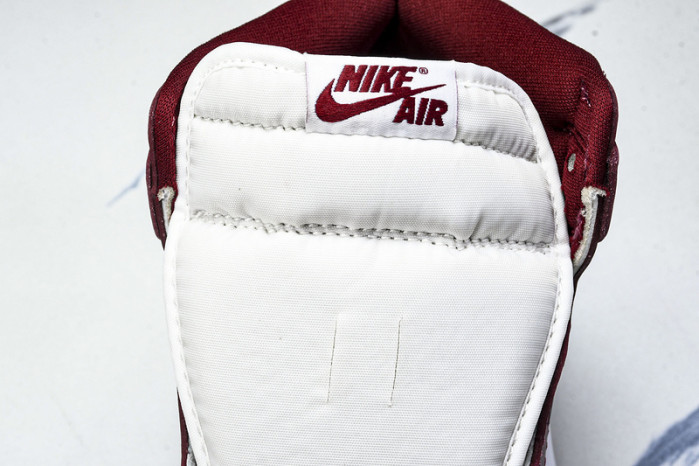 Air Jordan 1 High "Dune Red" DZ5485-160