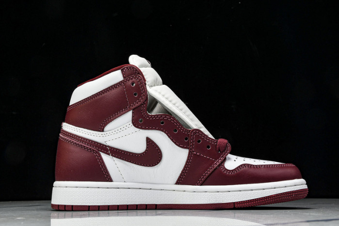 Air Jordan 1 High "Dune Red" DZ5485-160