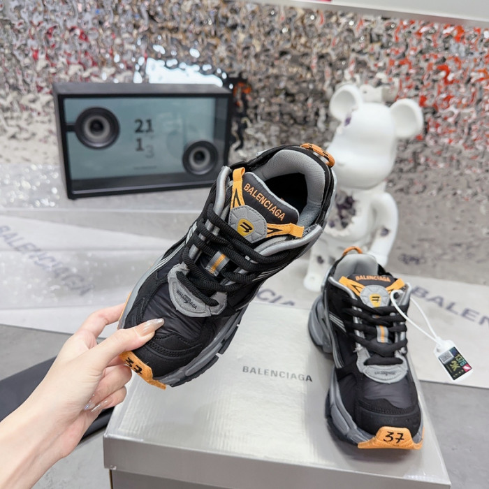 Ba*len*cia*ga track runner  btt-196