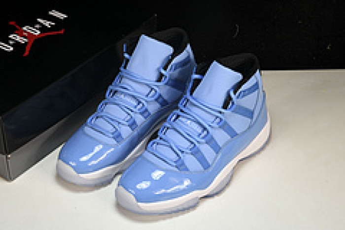 air jordan 11  717602-900