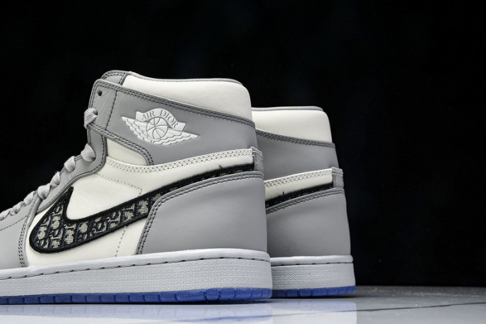 DIOR ×Air Jordan 1 High CN8607-002