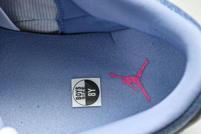 Air Jordan 3 OG "Cobalt Bliss" HQ0784-101