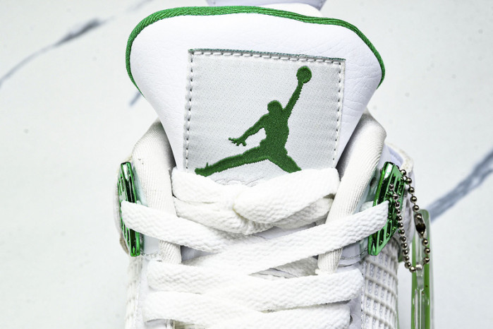 Air Jordan 4“Pine Green” CT8527-113