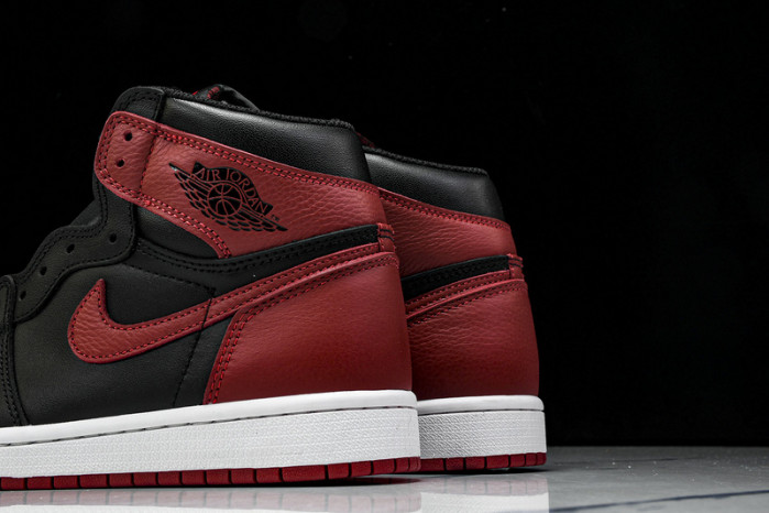 Jordan 1 Retro Bred "Banned" 555088-001