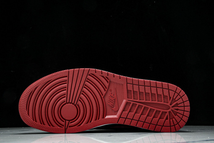 Jordan 1 Retro Bred "Banned" 555088-001