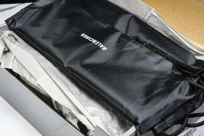 Balenciaga Hamptons Worn-Out WCURS9490