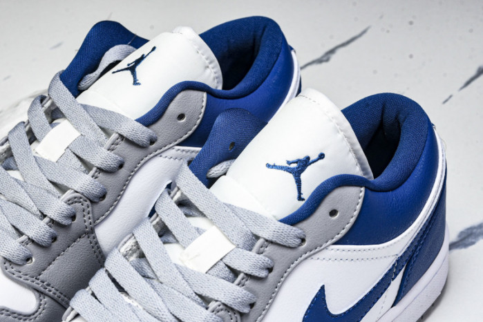 Jordan 1 Low Stealth French Blue DC0774-042