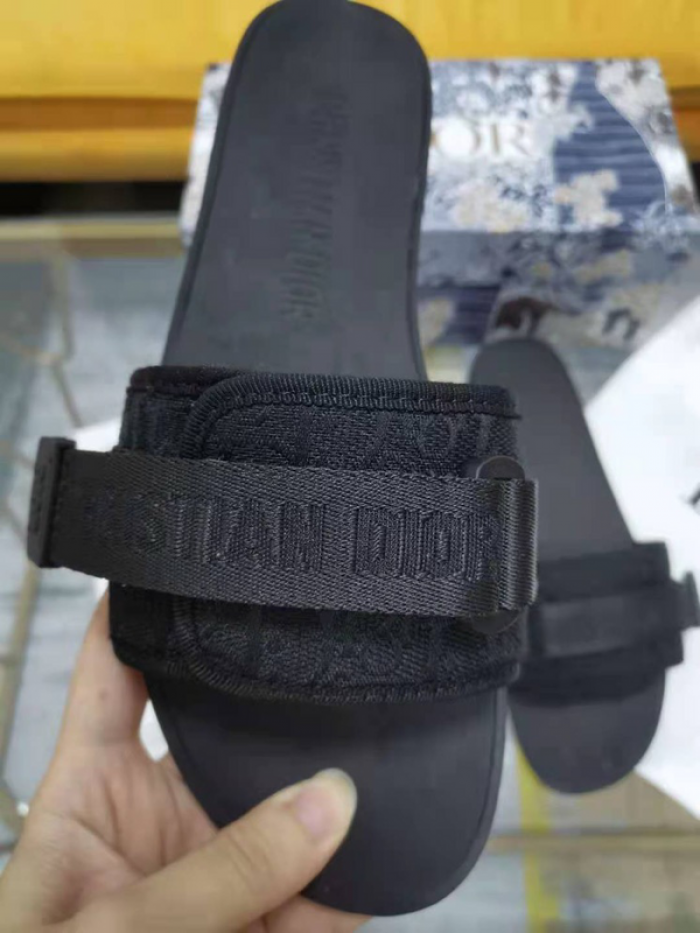 DIOR SLIDES DS-032