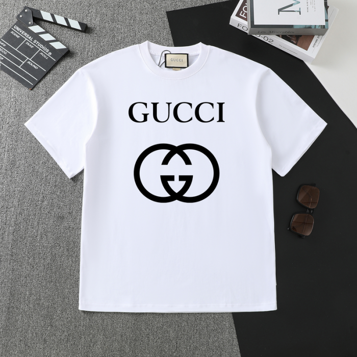 G*UCCI CLOTHES GICS-008