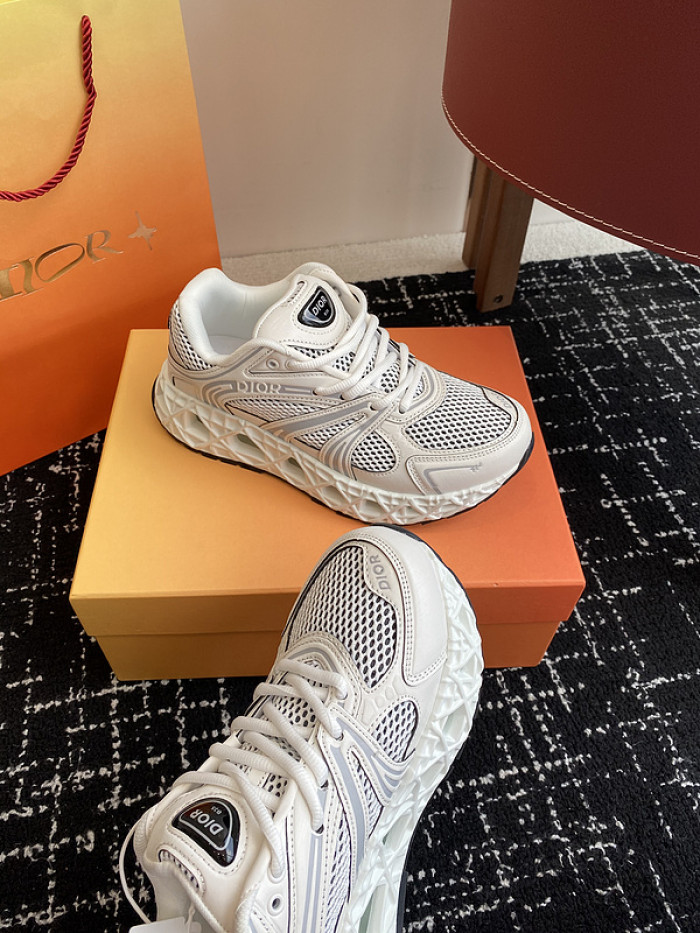 Dior x Kaws B35 NXT DRB35-001