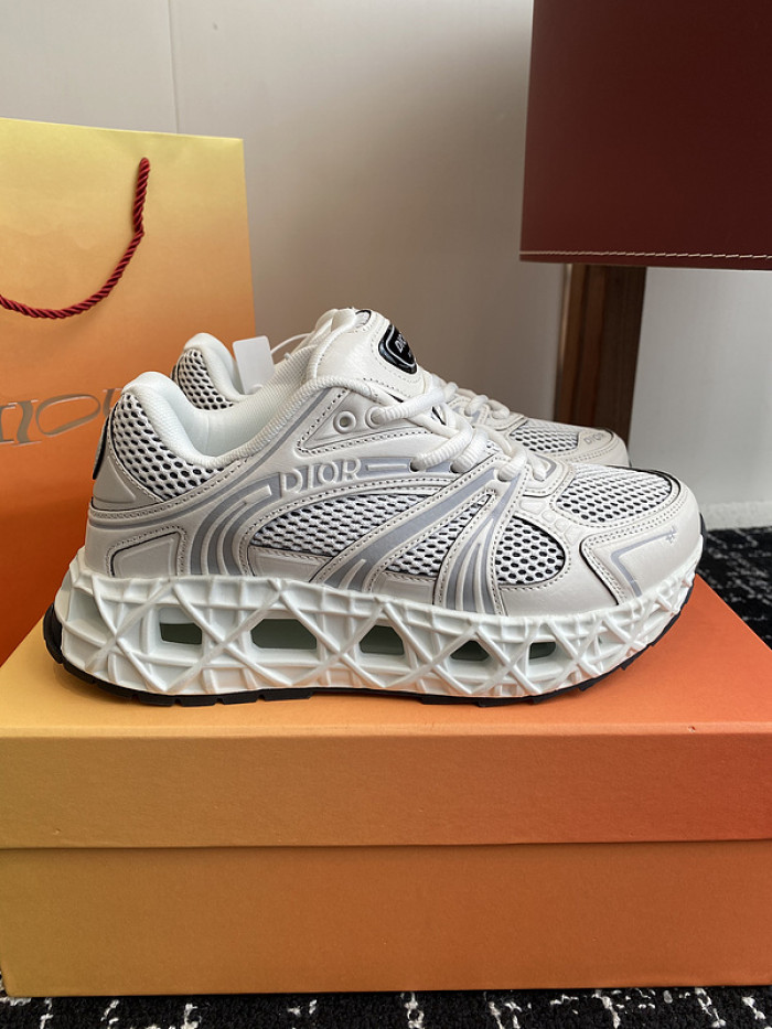 Dior x Kaws B35 NXT DRB35-001